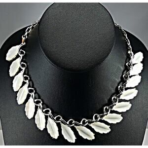 1950s Lucite Leaf Choker Necklace White Thermoset Silver Tone Mid Century